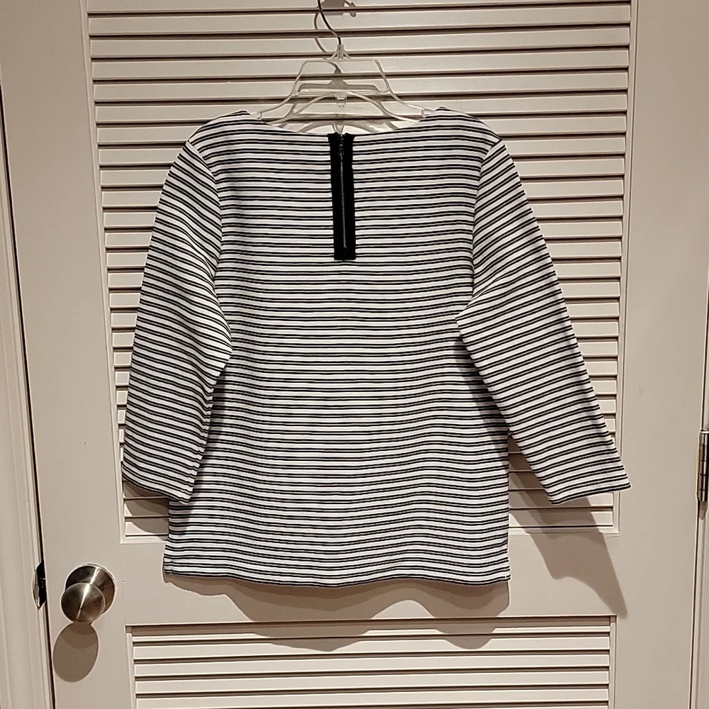 ☀️ ✅️ Talbots Top ( SP) - Picture 3 of 6